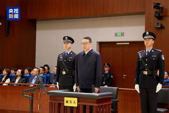 次出舱；拳击被纳入洛杉矶奥运会正式比赛项目冰球突破晚AI大众｜神十九乘组将于近日第3(图7)