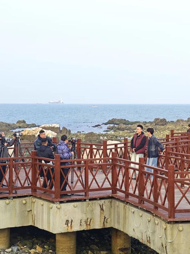 平烧烤”上央视了！冰球突破豪华版“牟