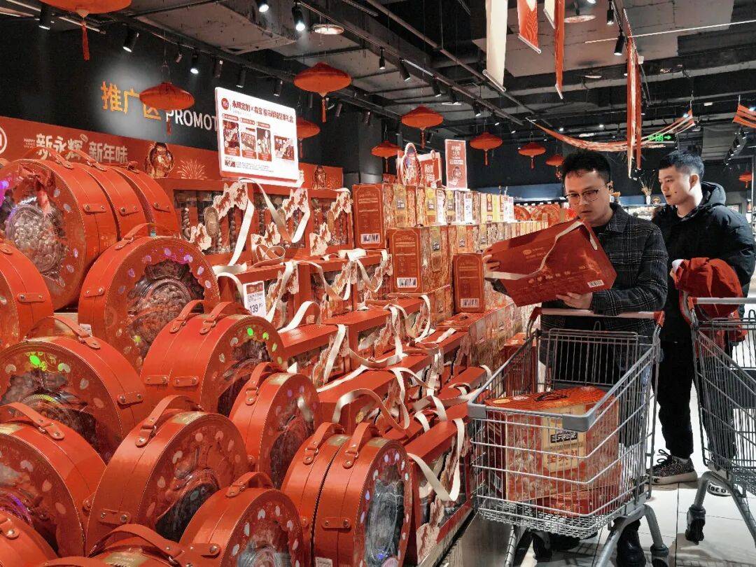 旺 两江新区年夜饭经济“热辣滚烫”冰球突破豪华版手机版年味浓、消费(图4) 旺 两江新区年夜饭经济“热辣滚烫”冰球突破豪华版手机版年味浓、消费(图4)